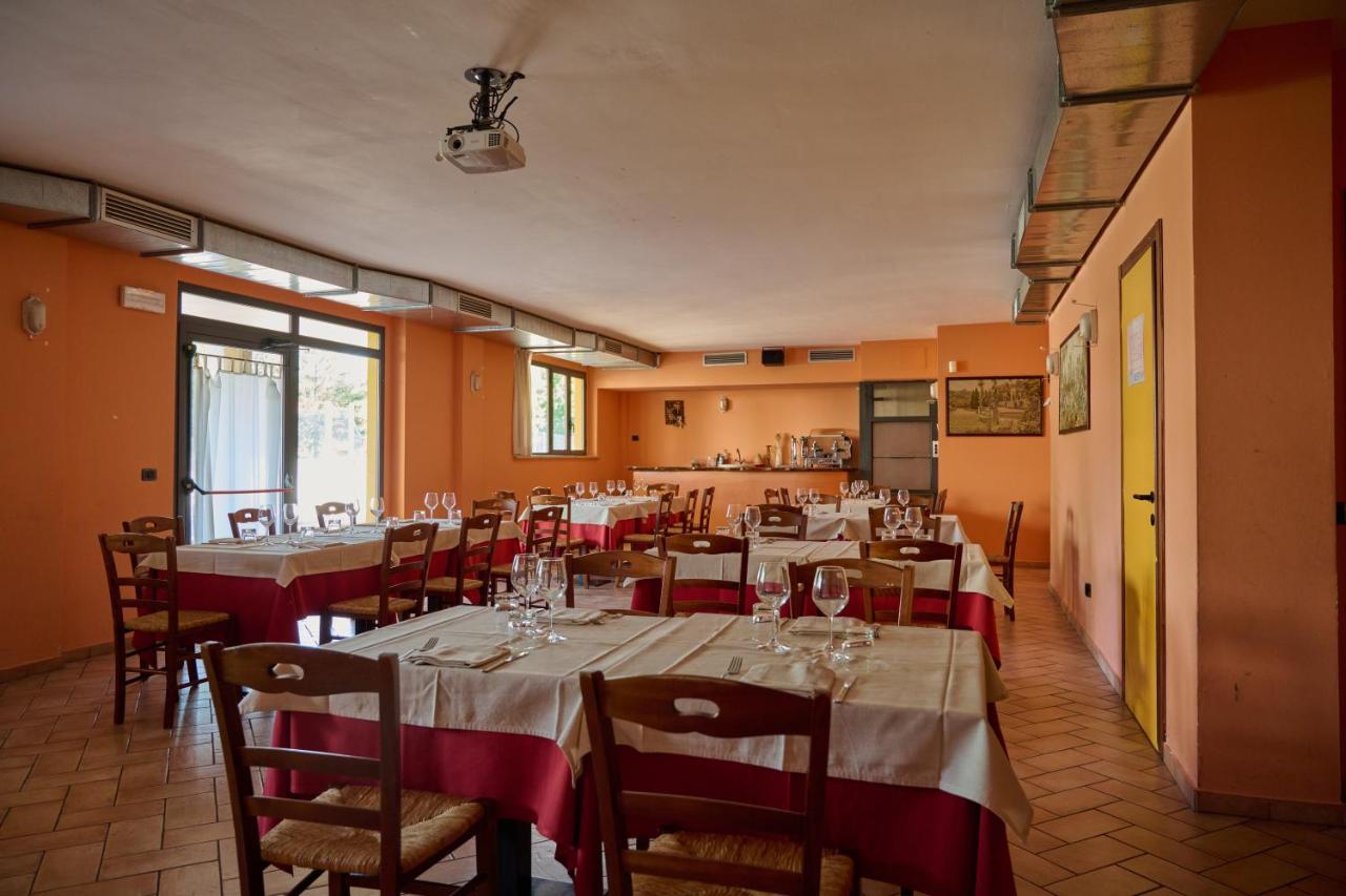 Albergo Shine Acqualagna Esterno foto