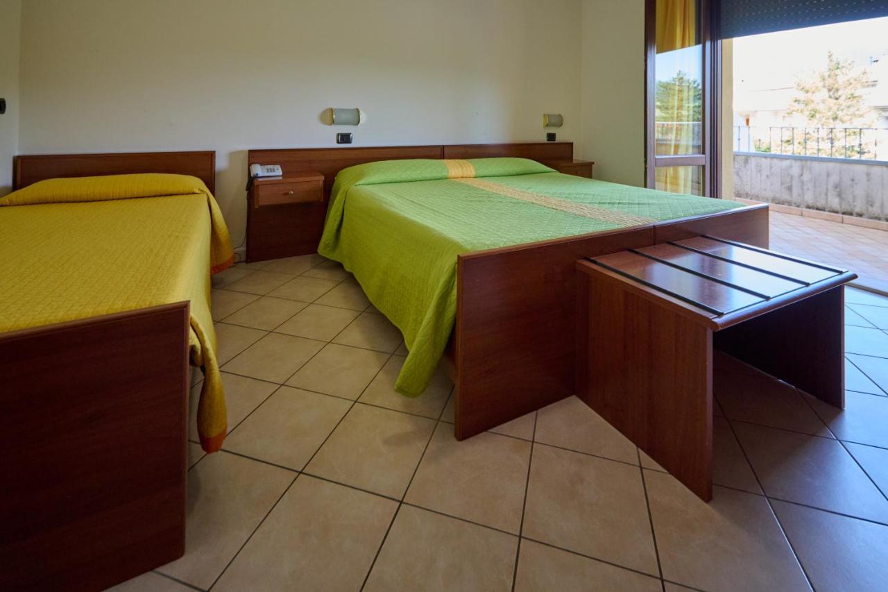 Albergo Shine Acqualagna Esterno foto