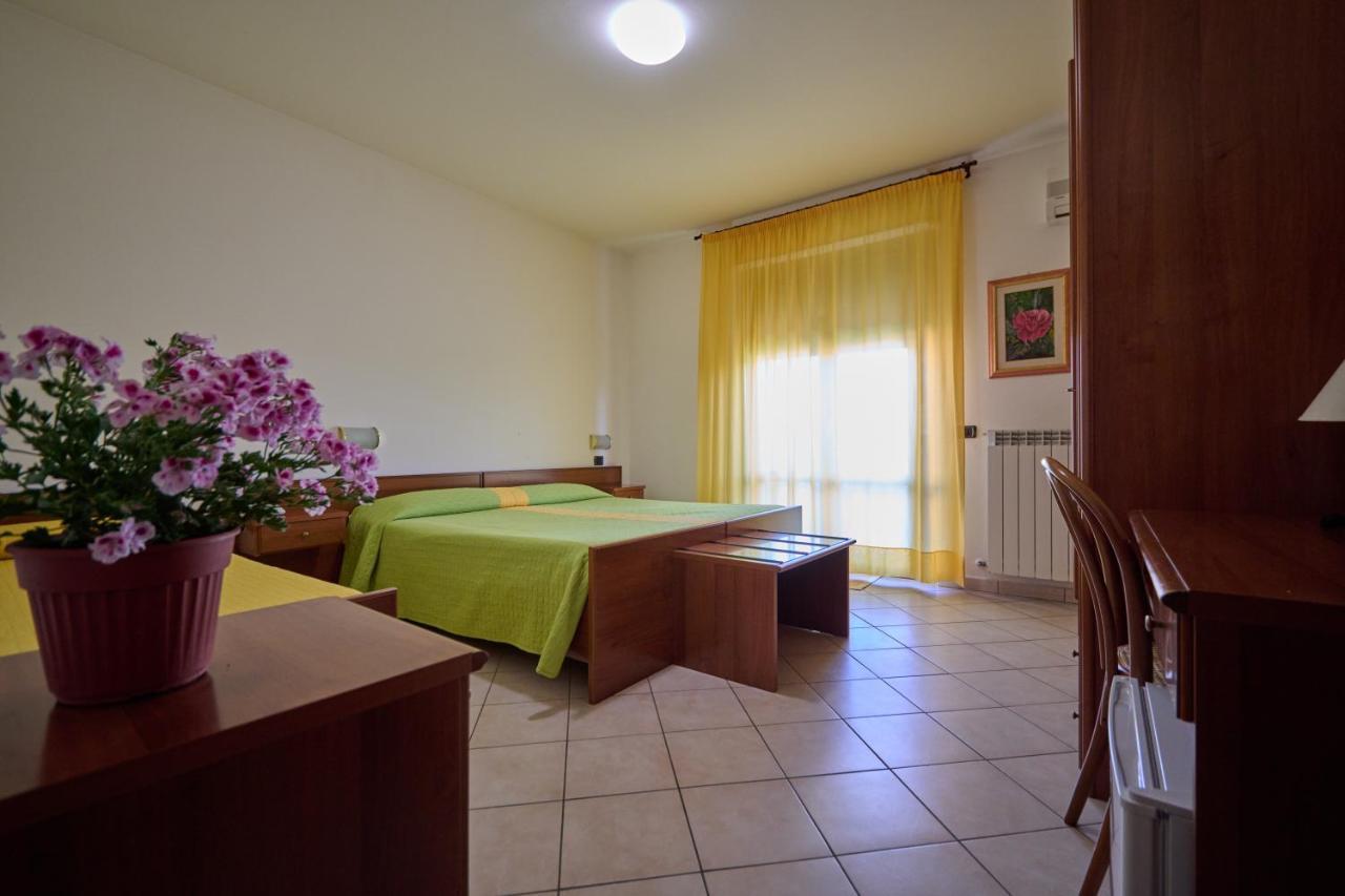 Albergo Shine Acqualagna Esterno foto