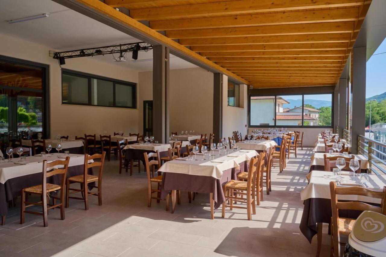 Albergo Shine Acqualagna Esterno foto